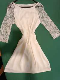Бяла дамска рокля с дантела М