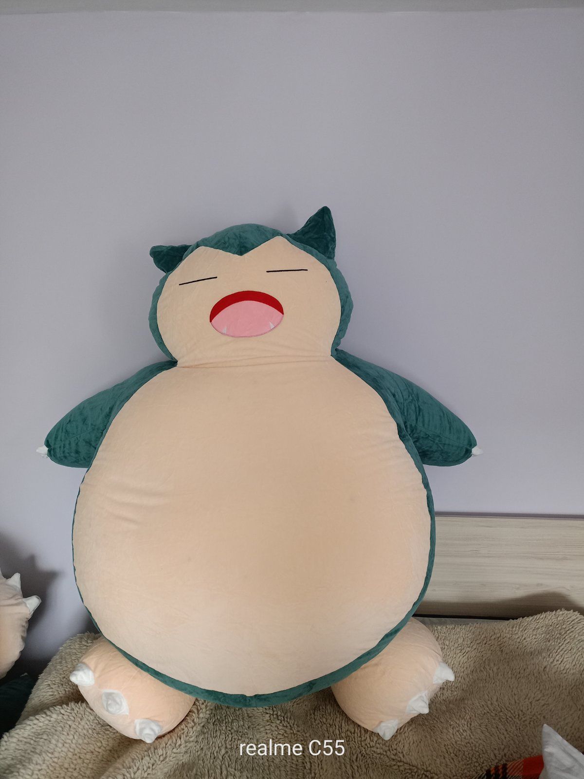 голям плюшен покемон снорлакс (барбарон) / snorlax plushie or beanbag