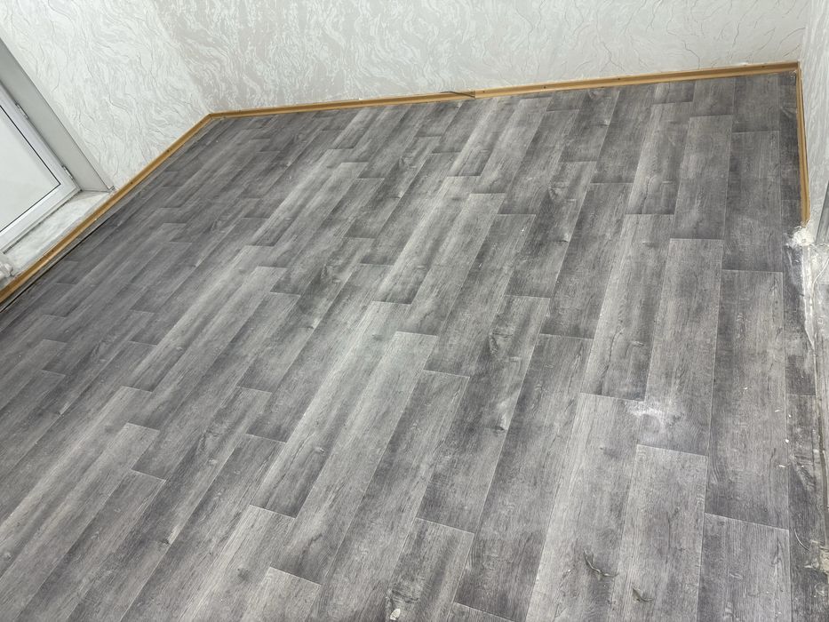 Продам линолиум.самовывоз.