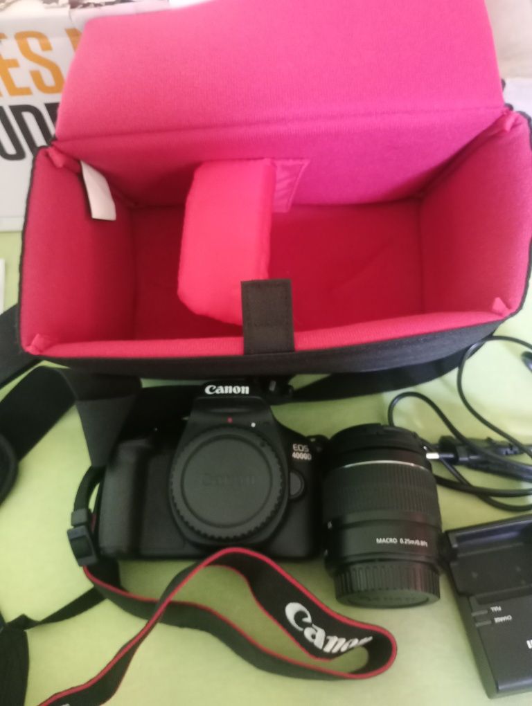 Фотоапарат Canon EOS 4000 D комплект с чанта