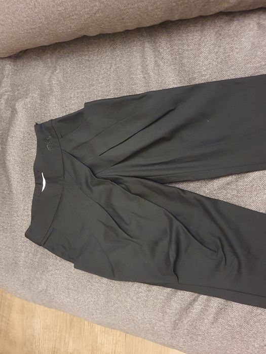 Продаётся хорошие брюки,прекрасного качества.