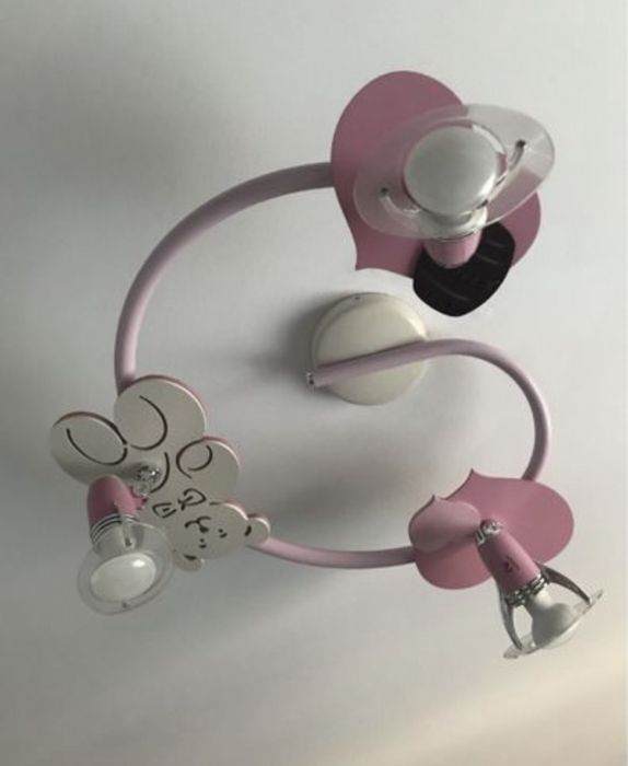 Lusta roz pentru camera de fetita