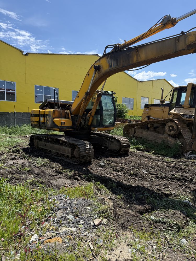 Excavator JCB JS 200
