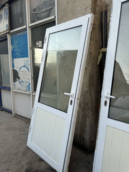 akfa eshiklar sotiladi