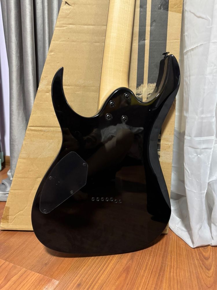 Гитара ibanez grg7221qa и комбоусилитель Marshall Mg15