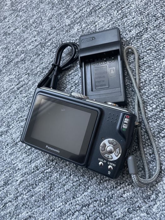 Aparat Foto Digital PANASONIC Lumix DMC-TZ4 8.1MP CCD 10x Zoom HD