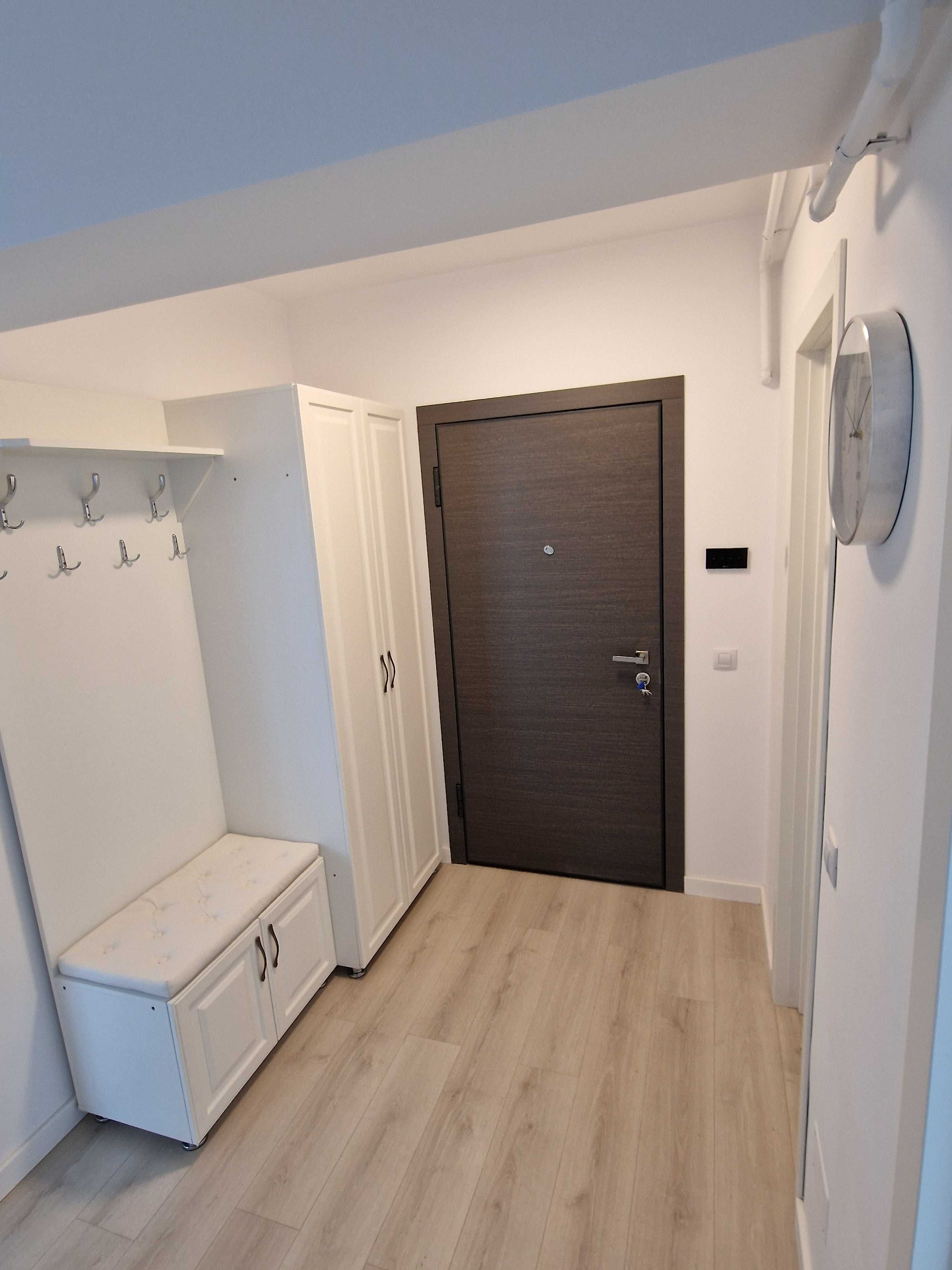 Inchiriez apartament 56 mp. la Conest Evolution TOTUL NOU !!!