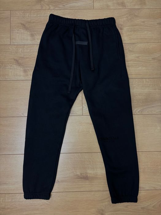 Essentials tracksuit черен