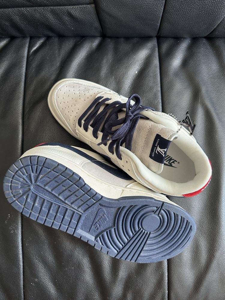 Nike LV Low Dunks SB