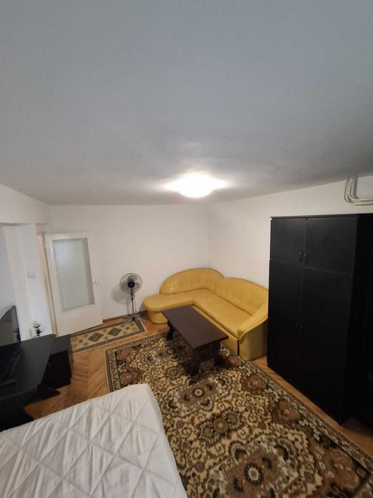 Inchiriez apartament spatios cu o cameră in Oradea, Dimitrie Cantemir