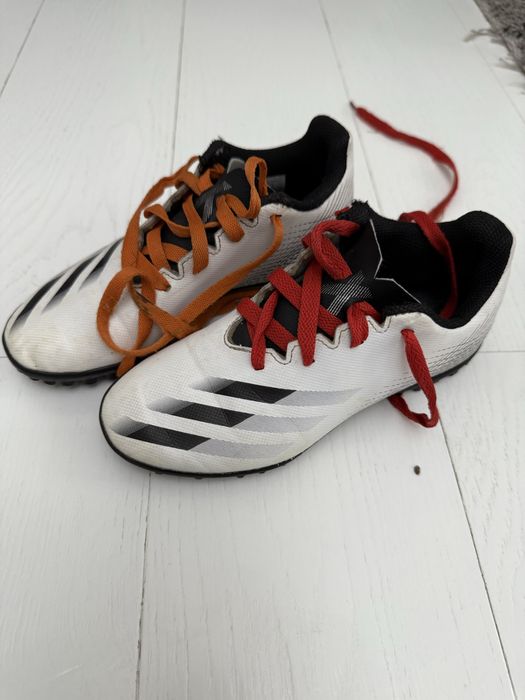 Adidasi fotbal teren sintetic mar 32-33
