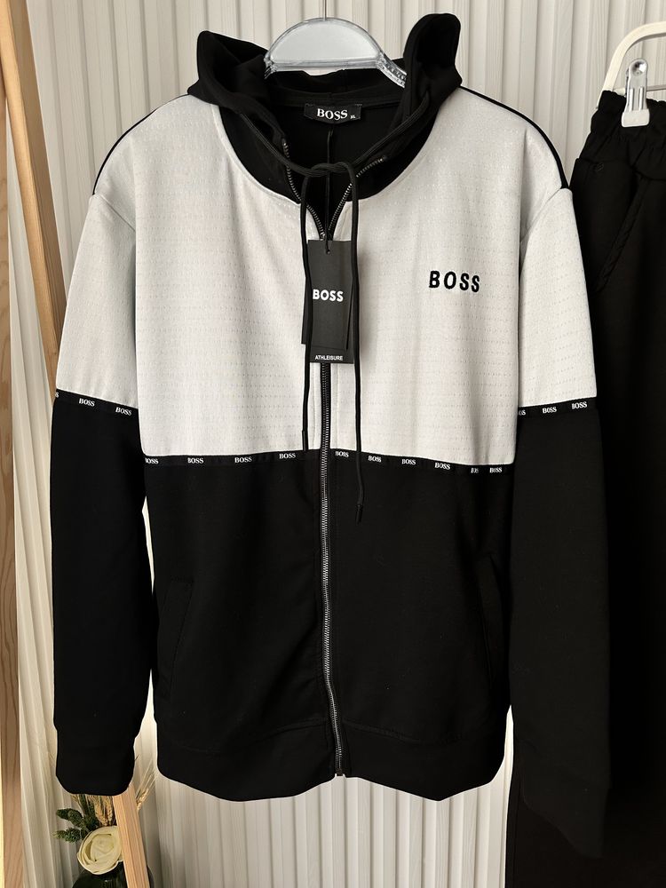 ПРОМО ! Продавам мъжки екипи на BOSS