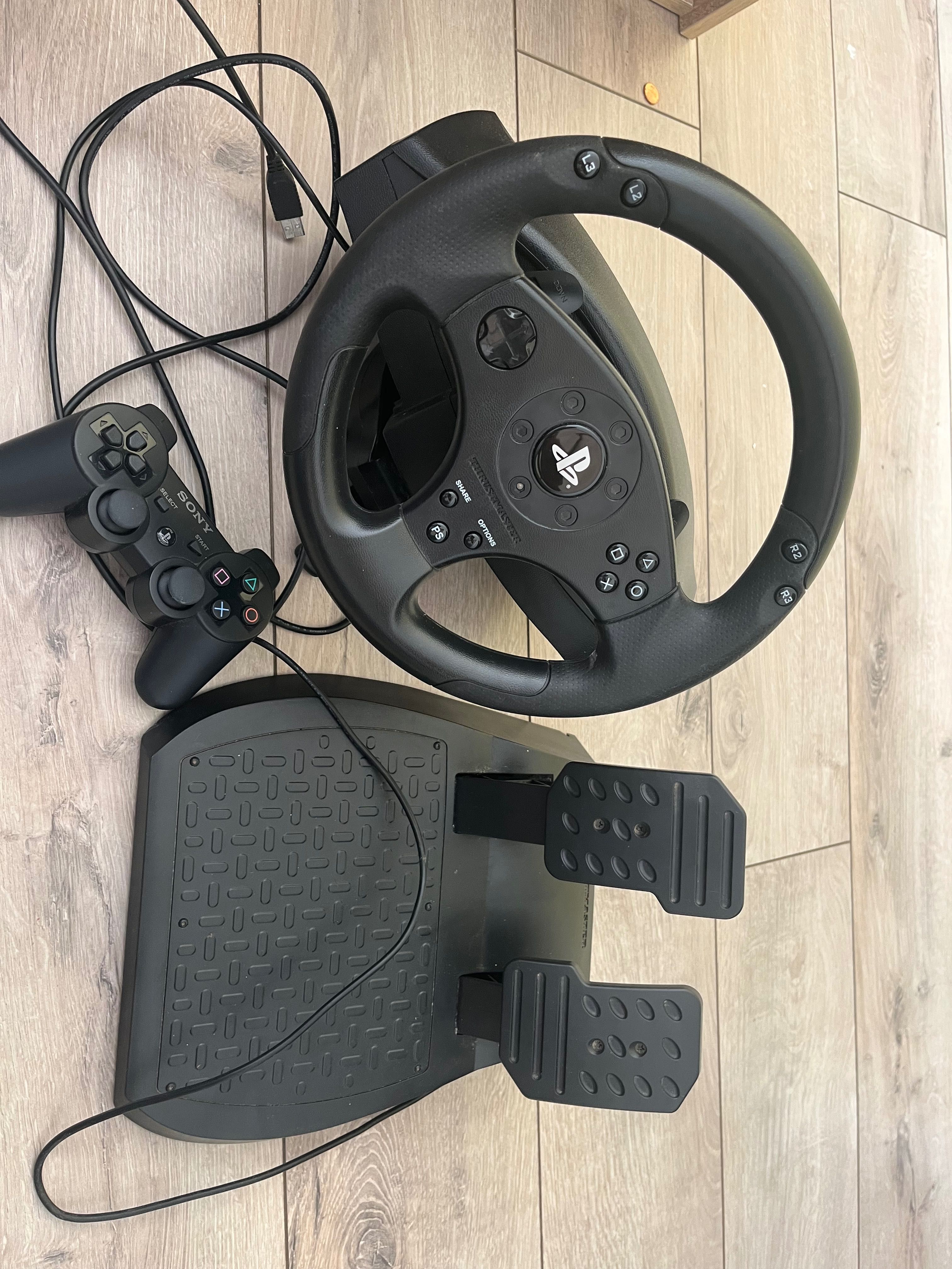 Play Station 4: Thrustmaster T80 Racing wheel