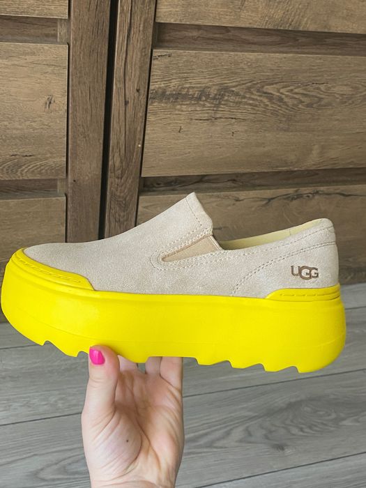 Ugg, noi, fără eticheta, mărimea 36