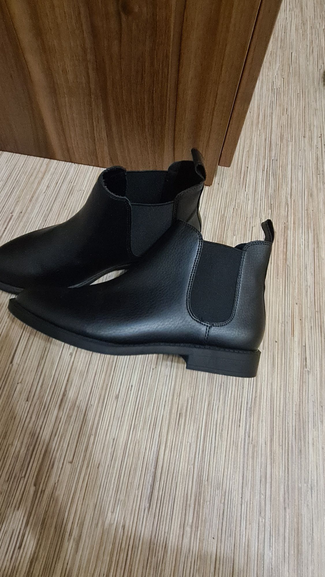Продам ботинки челси H&M р.39
