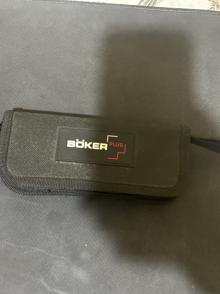Продавам сгъваема кама boker plus