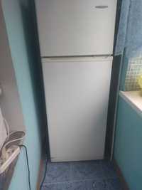 Холодильник Profilo рабочий в хорошем состоянии  морозилка отдельно уд