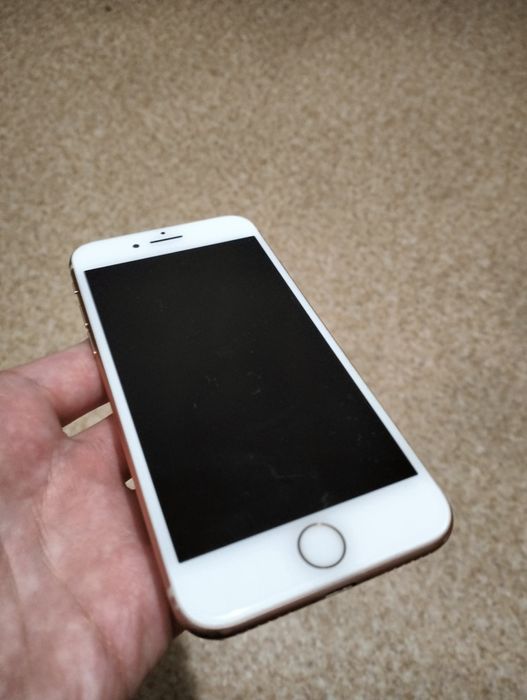 Продам айфон 8, в хорошем состоянии