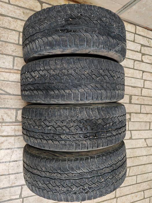265/60/R18 Viatti, комплект, зимняя липучка, состояние на фото.