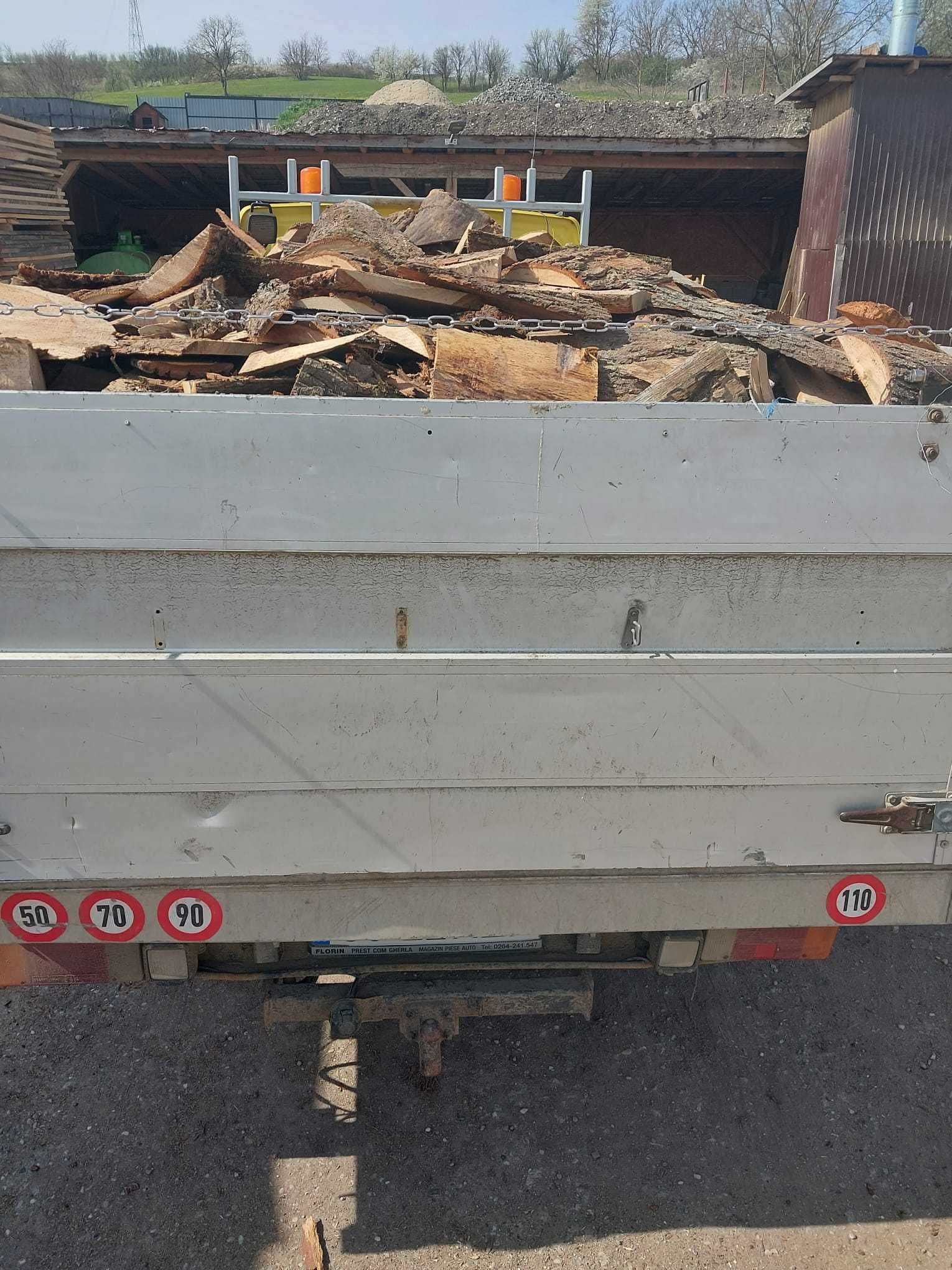 Vand lemn de foc, jud Cluj asigur transport cu camioneta
