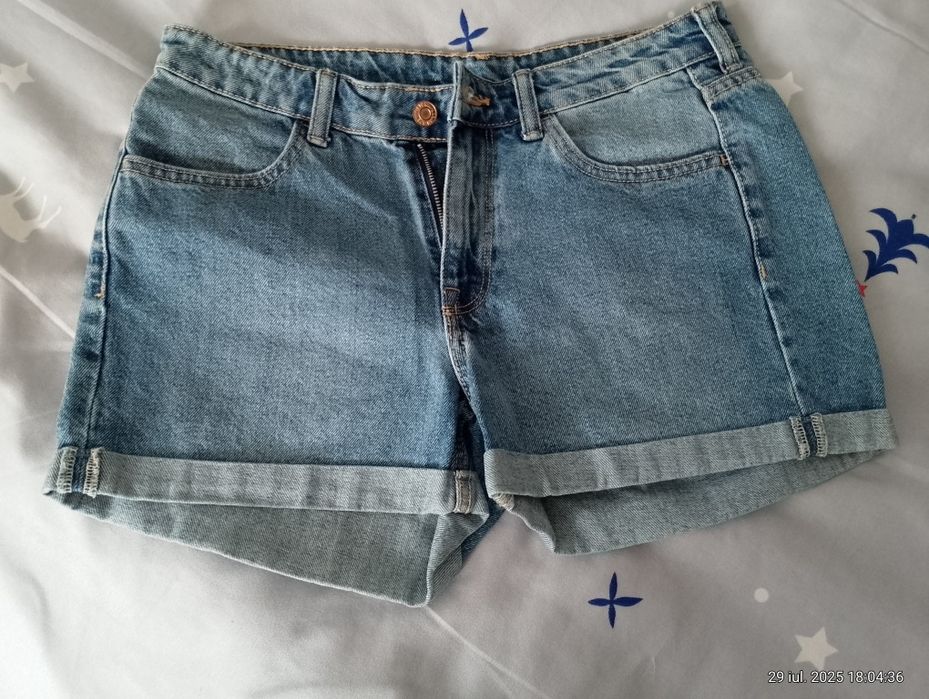 Blugi de dama scurti