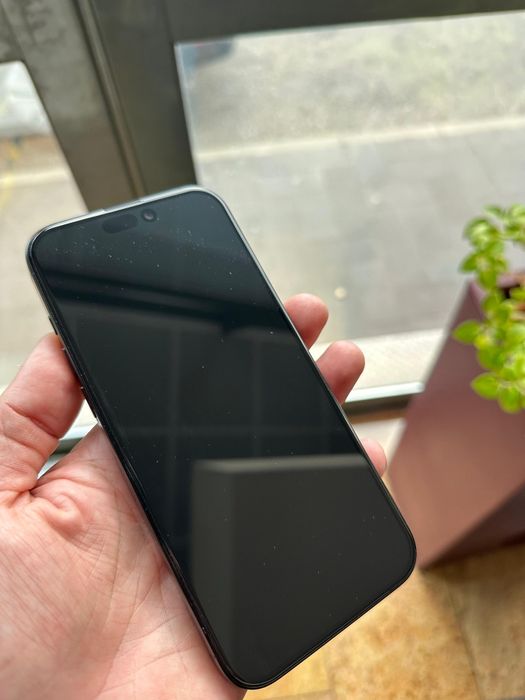 Vând iPhone 16 pro max