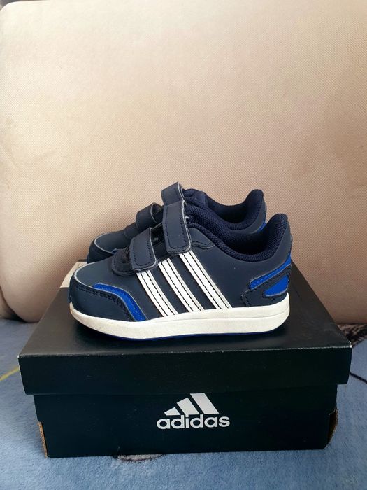 Pantofi sport copii Adidas mărimea 20