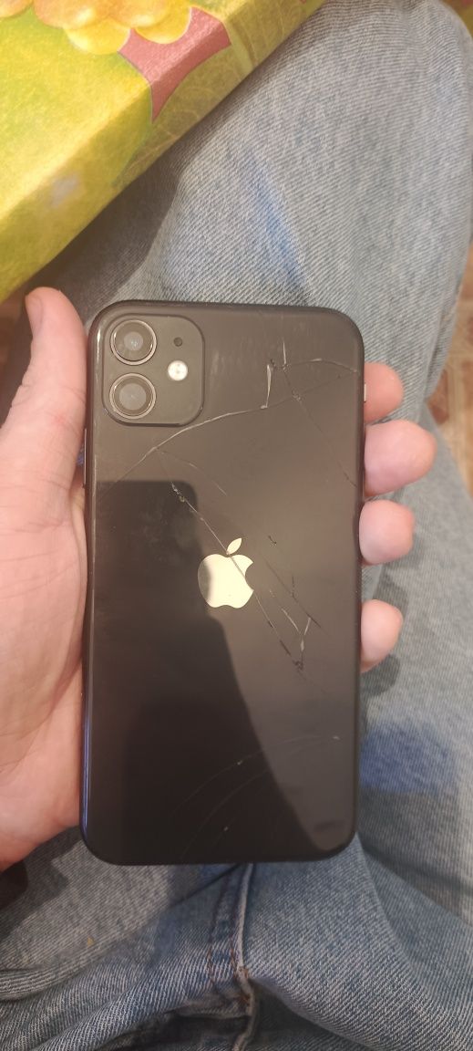Iphone 11 бу 60к