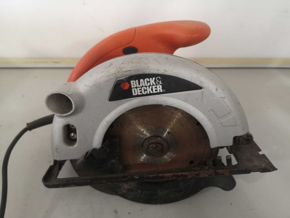 Ръчен циркуляр - Black & Decker 1100W