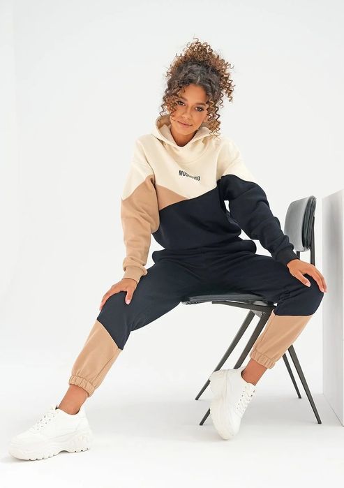 Дамски спортен екип MOSQUITO.