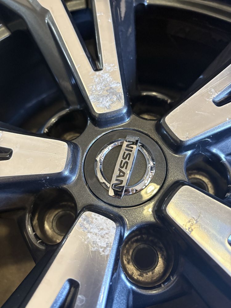 Джанти с гуми за Nissan Qashqai 18