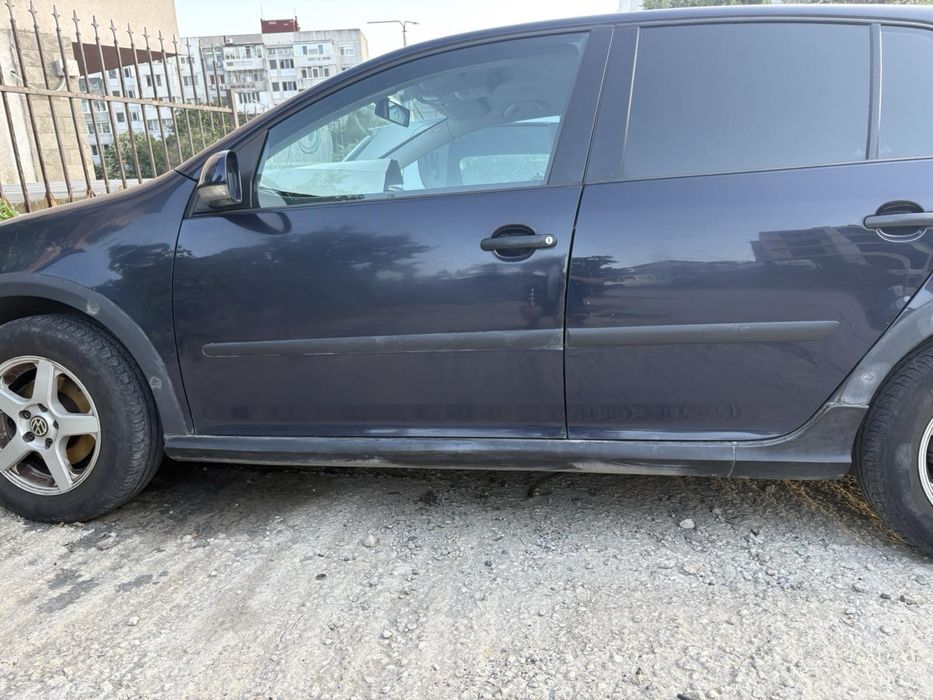 Volkswagen GOLF 5