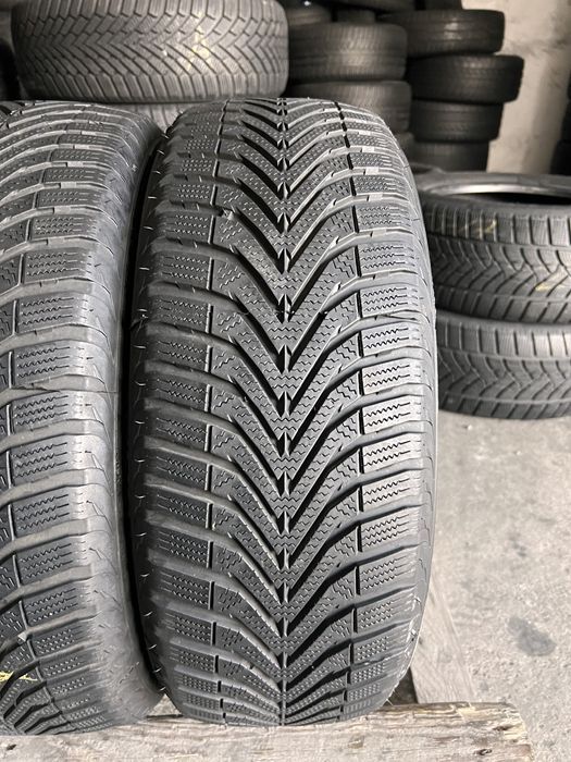 2 anvelope de iarna 195/55/16 vredestein 6.7 mm!