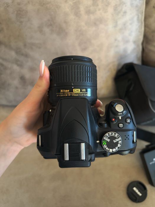 Nikon D1300, обектив 18-55mm + аксесоари
