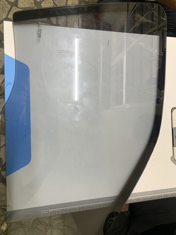 Doro glass oyna holati ideal Nexia uchun 4 ta yon oynasi  deyarli yeng