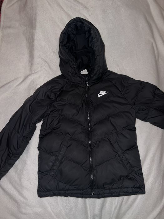 Черно unisex яке nike