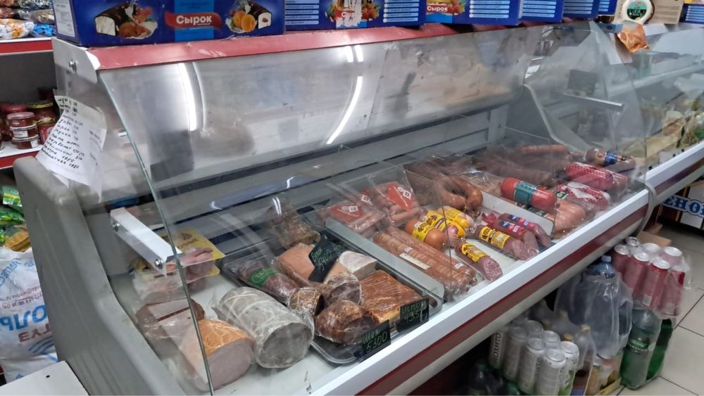 Новый холодильник для хранение продуктов (колбасы.тд)