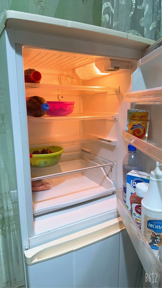 Холодильник, цена договорная
