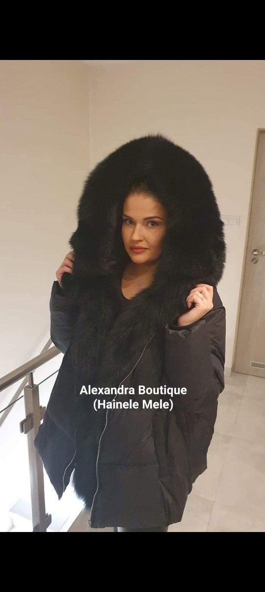 Geaca umpluta cu puf si cu guler din blanita naturala de vulpe
Marimi