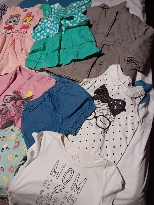 Огромен лот дрехи момиче 4-6 години