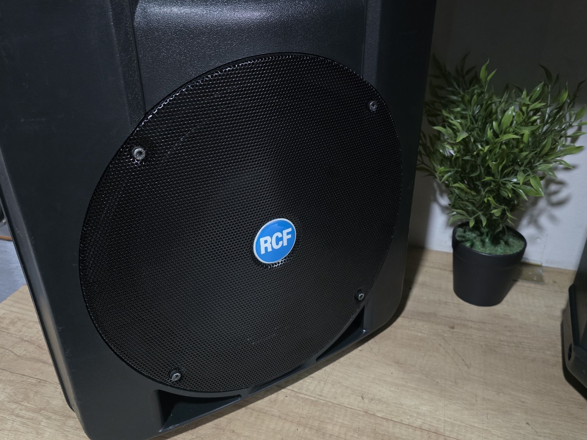 Boxe pasive RCF ART-300, made in Italy, 12 inch ,300w, 8 ohm