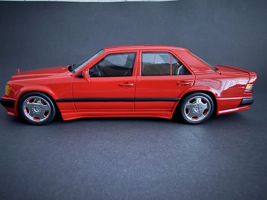 Macheta Mercedes-Benz 300E 6.0 AMG 1/18 OTTO