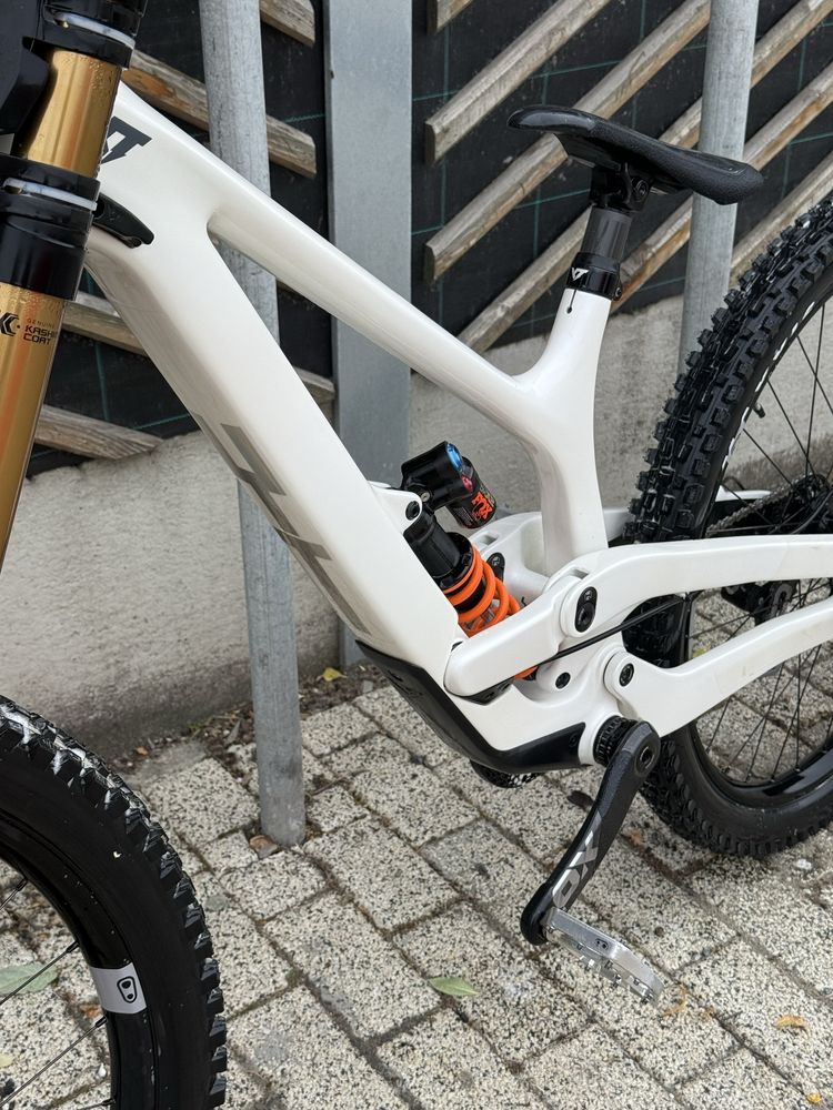 cadru yt core 4 2025 Marime S CU SHOCKBun Pana  in 175!!
