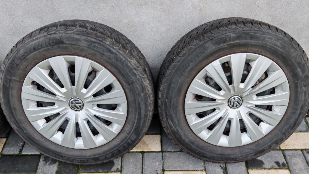 Jante de tablă 195 65 15 cu anvelope iarnă Bridgestone Blizzak