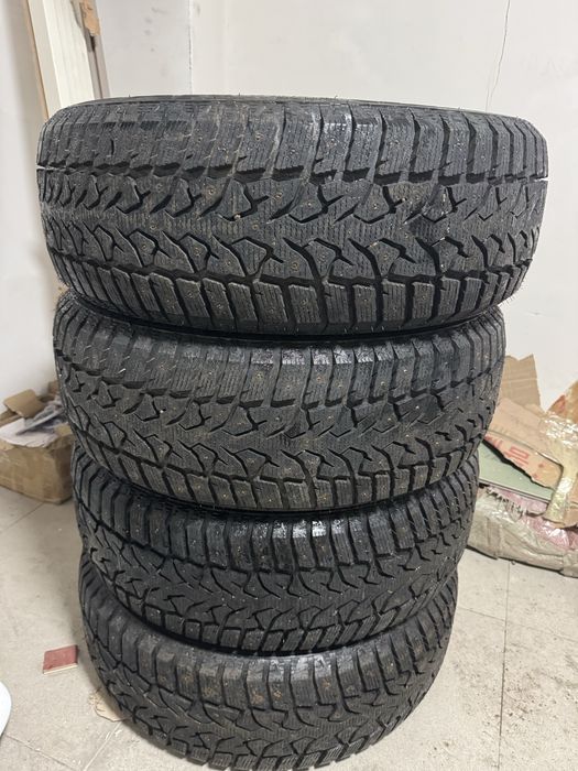 Резина зимняя шипованная 235/55R19
