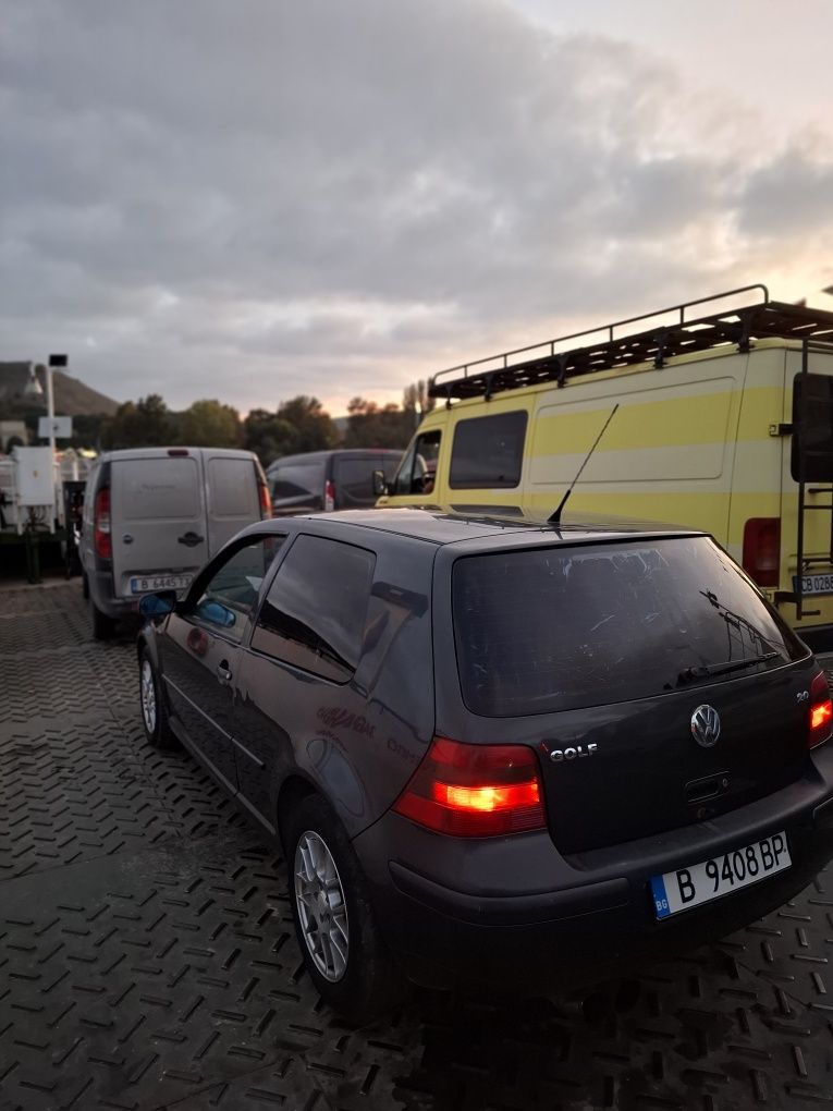 Golf 4 GTI 2.0 benzin  116ks 2001g na chasti