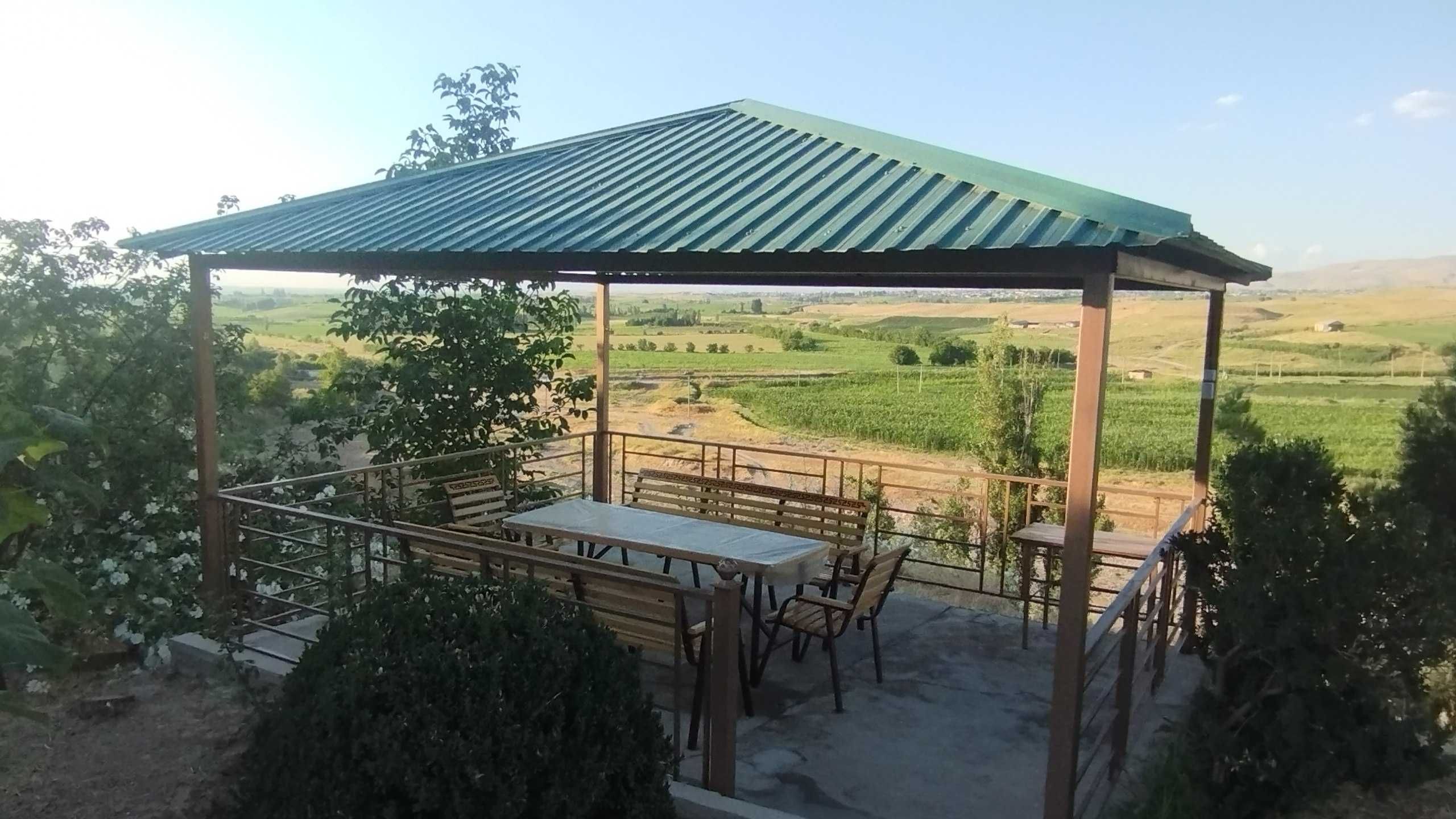 Продаю свою уникальную  дачу (Паркент)
