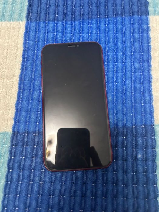 Продам айфон xr