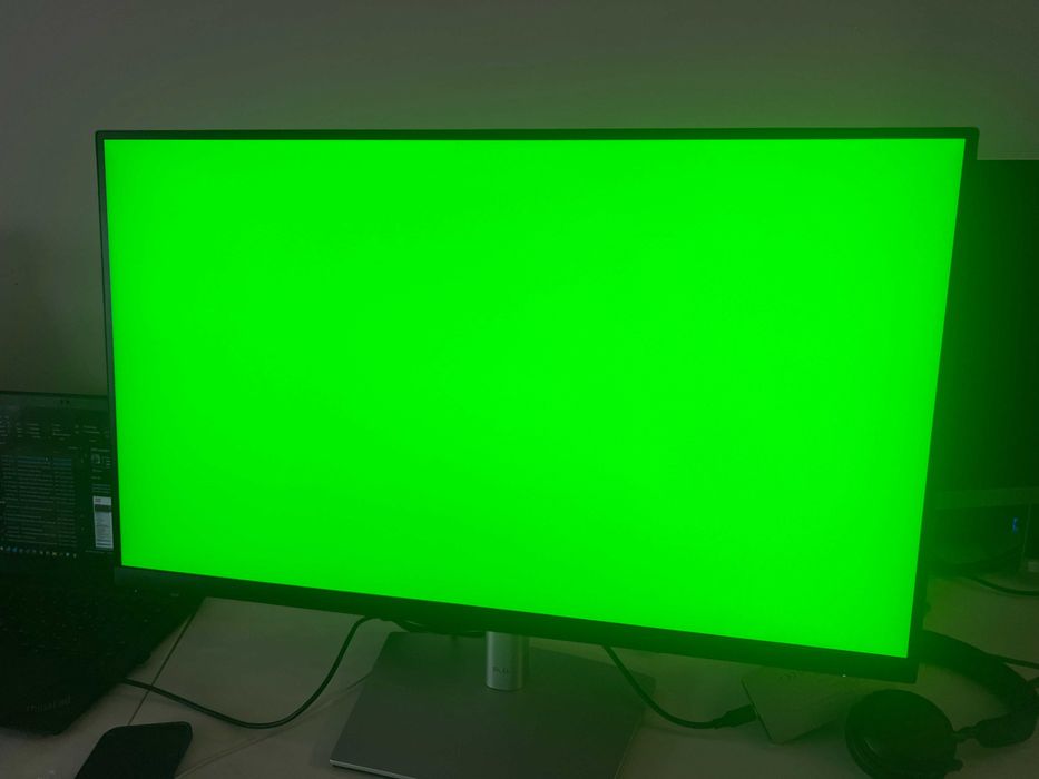 Монитор Dell P2723E + Webcam Logitech C925e