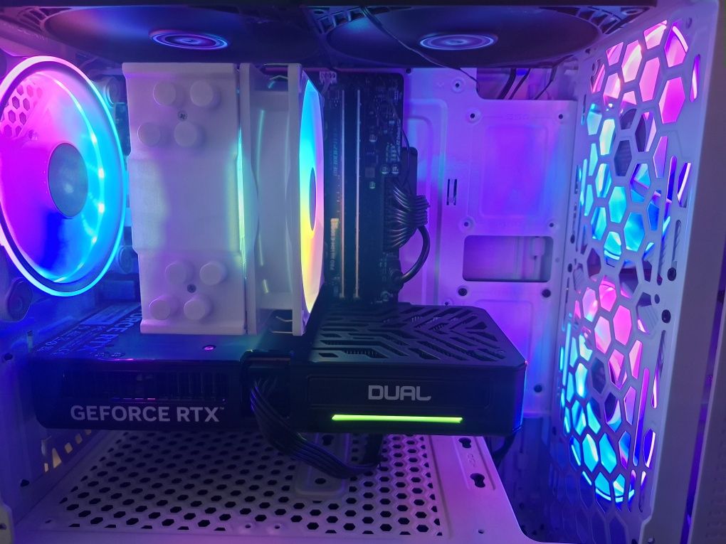Почти новый i5 13400F RTX 5060 32GB